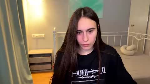 Snapshot of alicekollt chatting on July 6, 10:01 pm alicekollt online show from July 6, 10:01 pm