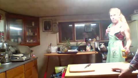 Snapshot of alicenjimmy chatting on October 25, 11:10 pm alicenjimmy online show from October 25, 11:10 pm