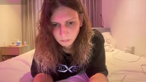 AlicePinkhead online show from April 21, 7:47 am