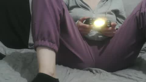 Snapshot of alicerabbithole03 chatting on December 18, 8:57 pm Alice online show from December 18, 8:57 pm