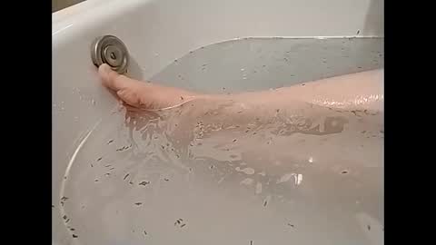 Snapshot of alicerabbithole03 chatting on January 5, 5:20 pm Alice online show from January 5, 5:20 pm