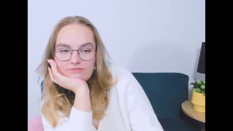 alicesensitive online show from December 16, 4:56 pm