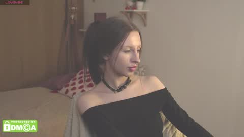 alicewallflower online show from April 12, 8:47 pm