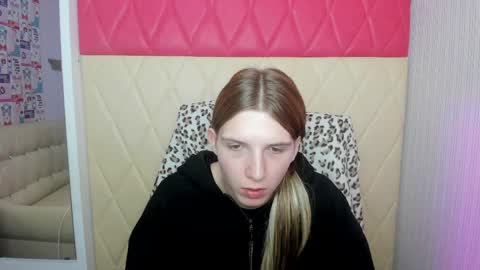 Alice  Princess  online show from April 10, 3:12 am