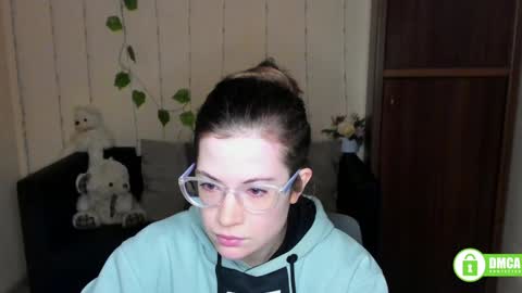 Alicia online show from February 1, 12:26 pm