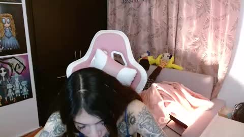 Snapshot of alicia_key_ chatting on September 30, 3:00 am ALICIA online show from September 30, 3:00 am