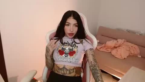Snapshot of alicia_key_ chatting on July 3, 7:26 am ALICIA online show from July 3, 7:26 am
