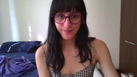 Snapshot of alicia_love29 chatting on January 12, 8:47 pm Alice online show from January 12, 8:47 pm