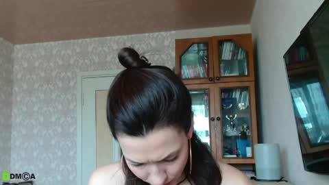 Alicia online show from May 29, 9:29 am