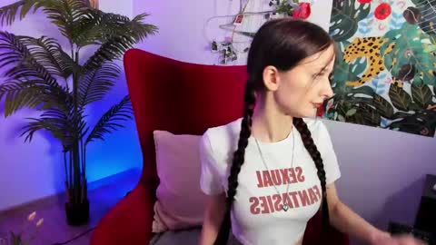 Alicia online show from May 12, 5:37 am