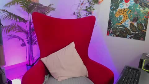 Alicia online show from May 16, 7:56 pm