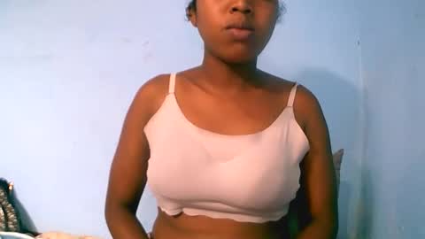 alicianah online show from January 5, 5:27 pm