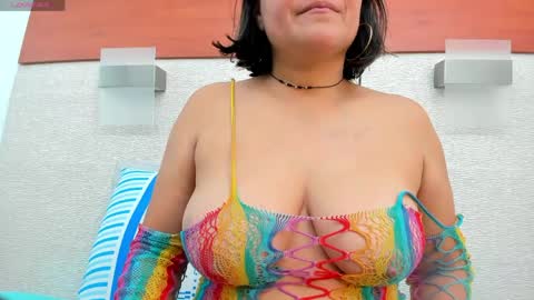 im tutti online show from April 9, 12:43 am