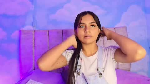 Snapshot of aliclark chatting on February 20, 7:14 pm Aliclark online show from February 20, 7:14 pm