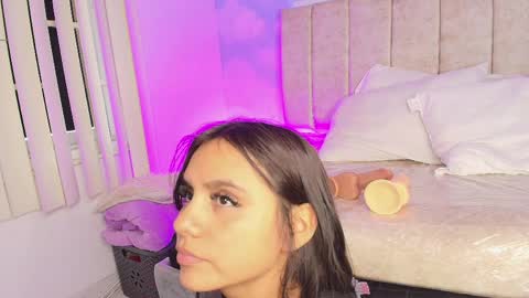 Aliclark online show from April 6, 7:04 pm