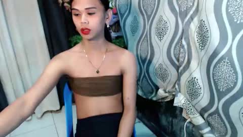 aliexagrey online show from March 5, 7:21 pm