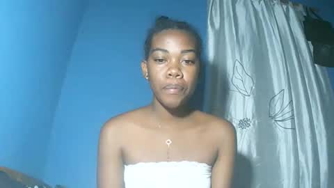 Snapshot of alihane21 chatting on February 18, 5:31 pm alihane21 online show from February 18, 5:31 pm