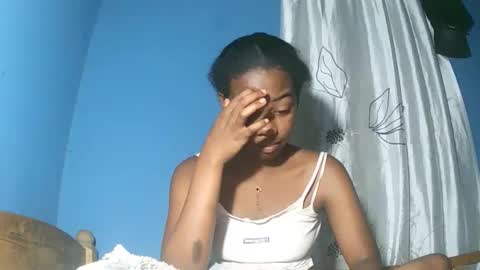 Snapshot of alihane21 chatting on February 21, 8:54 pm alihane21 online show from February 21, 8:54 pm