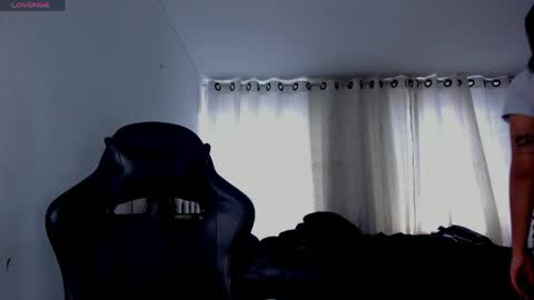 aliice_walker_ online show from April 3, 2:59 pm