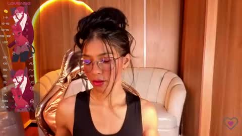 Snapshot of alina_b_ chatting on June 27, 8:03 pm alina_b_ online show from June 27, 8:03 pm