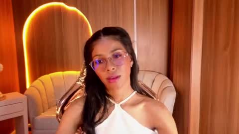Snapshot of alina_b_ chatting on July 9, 8:02 pm alina_b_ online show from July 9, 8:02 pm