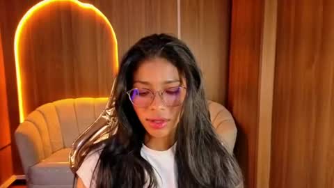 Snapshot of alina_b_ chatting on July 31, 9:03 pm alina_b_ online show from July 31, 9:03 pm