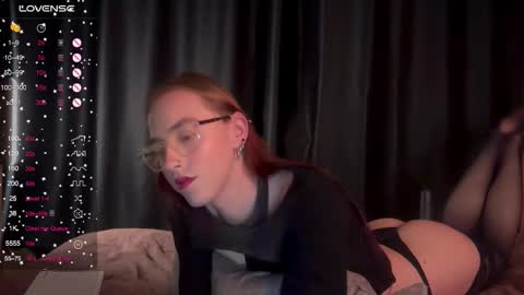 Snapshot of alina_flow chatting on September 12, 6:19 pm Alexa online show from September 12, 6:19 pm