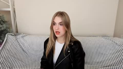 Alina online show from March 11, 9:32 pm