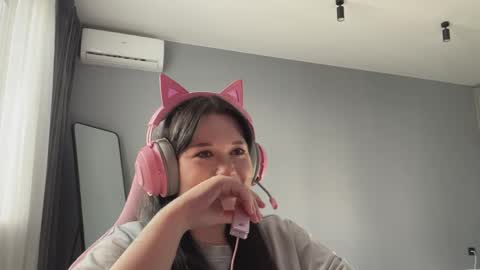 Alina online show from April 16, 1:45 pm