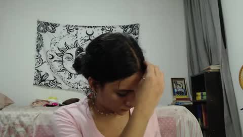 Snapshot of alinawoolf_ chatting on December 4, 2:31 am  Ali  online show from December 4, 2:31 am
