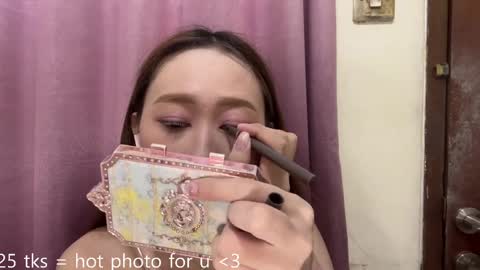Suki  online show from May 9, 5:01 am