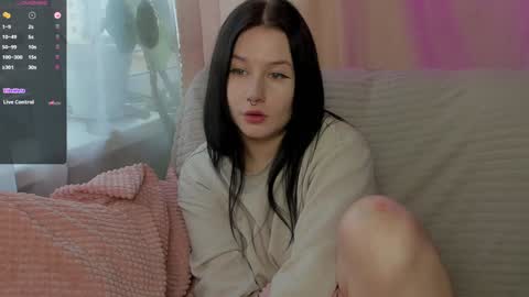 Aline Greeeen online show from December 30, 5:15 am