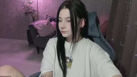 Aline Greeeen online show from October 7, 1:25 am