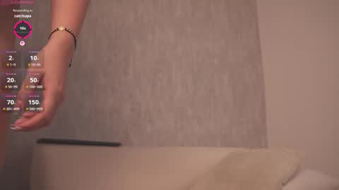     online show from March 26, 12:22 pm