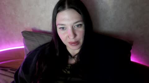 alisaadoll online show from April 2, 1:20 pm