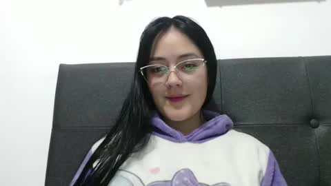 alisha_9997 online show from October 12, 11:59 pm