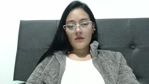 alisha_9997 online show from May 25, 4:51 am