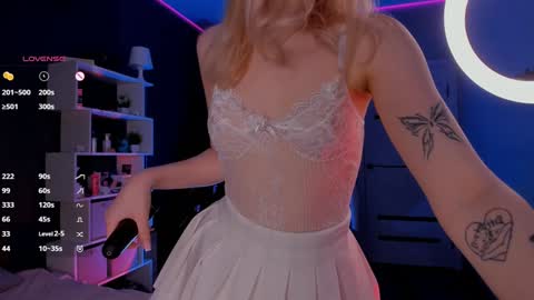 Snapshot of alishaaneta chatting on January 31, 4:06 pm Alisha online show from January 31, 4:06 pm