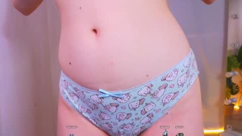 Snapshot of alisia_spinnet chatting on December 13, 11:23 am Alisia online show from December 13, 11:23 am