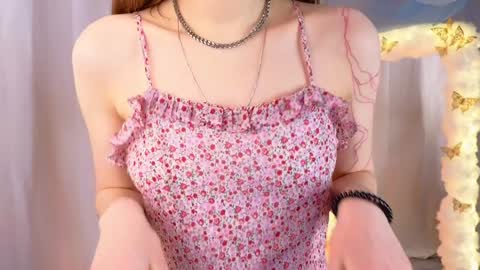 Snapshot of alisia_spinnet chatting on January 24, 10:11 am Alisia online show from January 24, 10:11 am