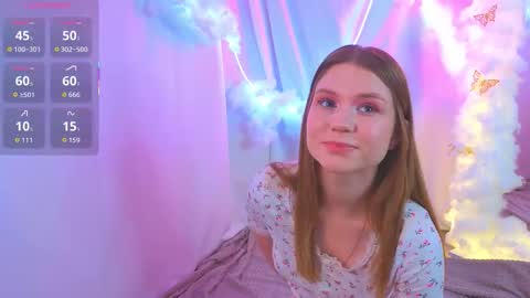 Snapshot of alisia_spinnet chatting on October 1, 5:19 pm Alisia online show from October 1, 5:19 pm