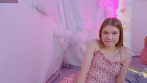 Snapshot of alisia_spinnet chatting on October 21, 3:57 pm Alisia online show from October 21, 3:57 pm