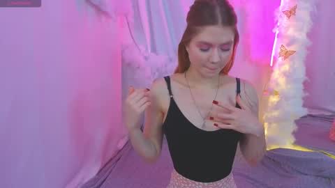 Snapshot of alisia_spinnet chatting on October 28, 3:47 pm Alisia online show from October 28, 3:47 pm