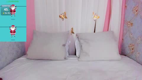 Snapshot of alison_ferrera chatting on December 30, 8:15 pm Ali online show from December 30, 8:15 pm