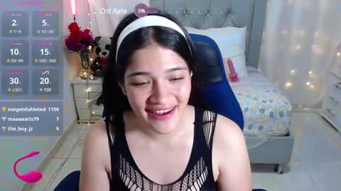 Snapshot of alison_girl22 chatting on February 12, 1:41 am Alison online show from February 12, 1:41 am