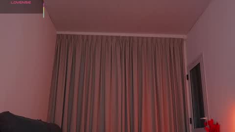 Alison  online show from November 21, 10:25 am