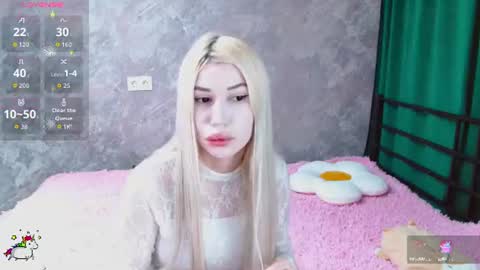 Snapshot of alison_moonlight chatting on June 26, 12:42 pm Alison online show from June 26, 12:42 pm