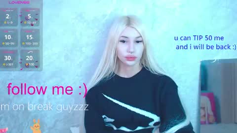 Snapshot of alison_moonlight chatting on June 27, 12:48 am Alison online show from June 27, 12:48 am