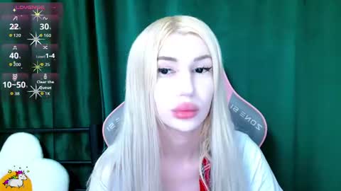 Snapshot of alison_moonlight chatting on August 7, 11:18 pm Alison online show from August 7, 11:18 pm
