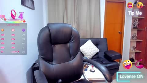 Alisson online show from May 27, 10:34 am
